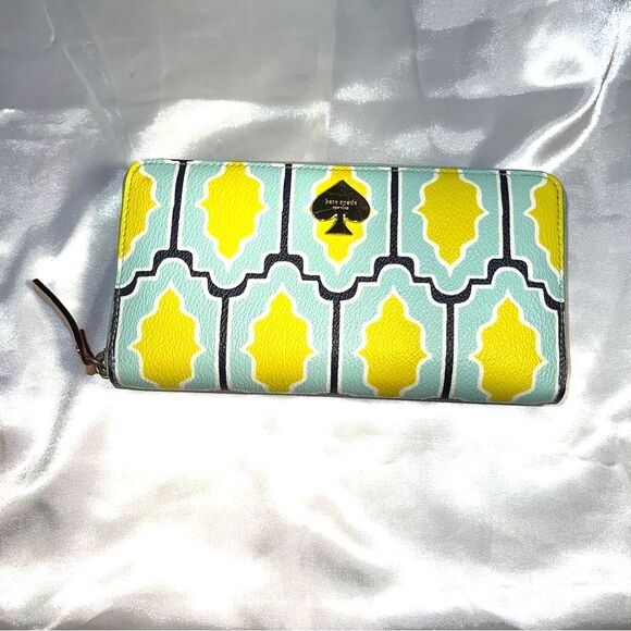 Kate Spade Cabana Tile Lacey Yellow and Blue Geometric Wallet - Picture 1 of 14